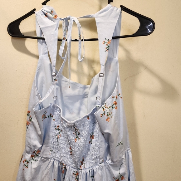 Wild and Fable Floral Light Blue Casjal Romper  With Pockets Size M - Picture 8 of 14